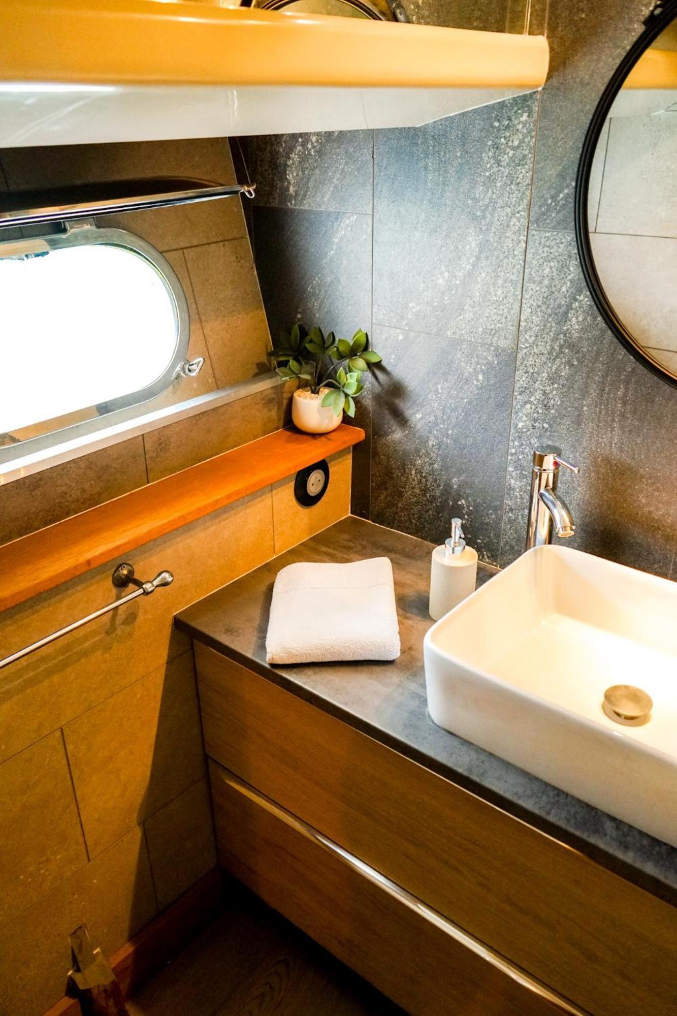 Yacht Aquamarina Vieux Port La Rochelle Hotel La Rochelle  Eksteriør billede